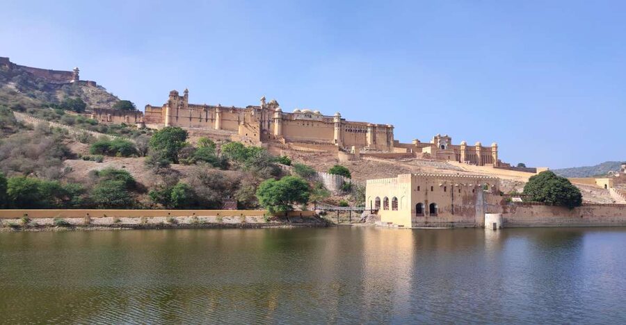From Delhi: Private Jaipur & Amber Fort Guided Tour by Car - Lunch in Jaipur’s Pink City: fuel that matches the day