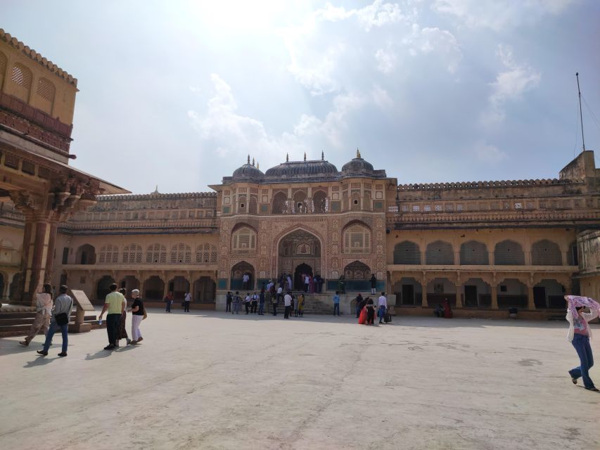 From Delhi: Private Jaipur & Amber Fort Guided Tour by Car - Timing reality: a long day with a tight rhythm