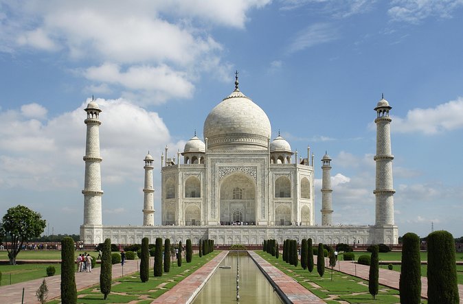 From Delhi: Private Taj Mahal & Agra Day Trip by India's Fastest A/c Train - Agra Fort stop and pacing for a one-day hit