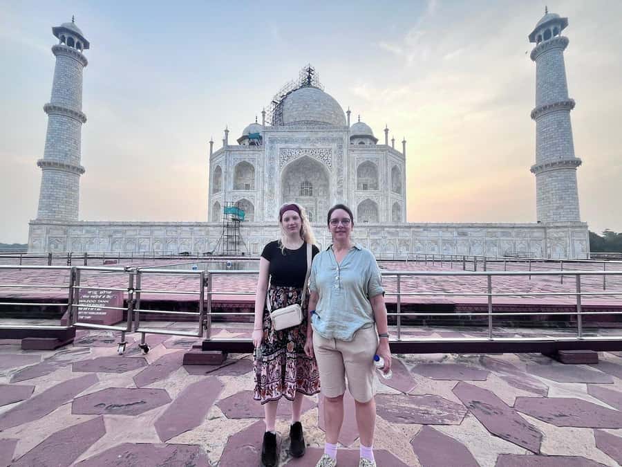 From Delhi: Private Taj Mahal, Agra Fort & Baby Taj Day Tour - Private Delhi Pickup and the 3-Hour Yamuna Expressway Ride