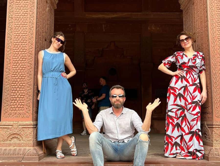 From Delhi: Private Taj Mahal, Agra Fort & Baby Taj Day Tour - Agra Fort in 60 to 70 Minutes: Palaces and Shah Jahan Views
