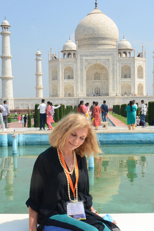 From Delhi: Private Taj Mahal & Agra Tour with 5-Star Lunch - Price and value: what about $5 per person really means