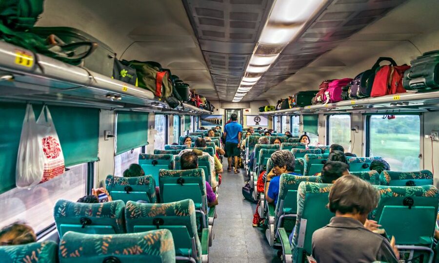 From Delhi: Private Taj Mahal and Agra Tour by Express Train - Lunch, Tickets, and Options: How to Choose the Right Booking Type