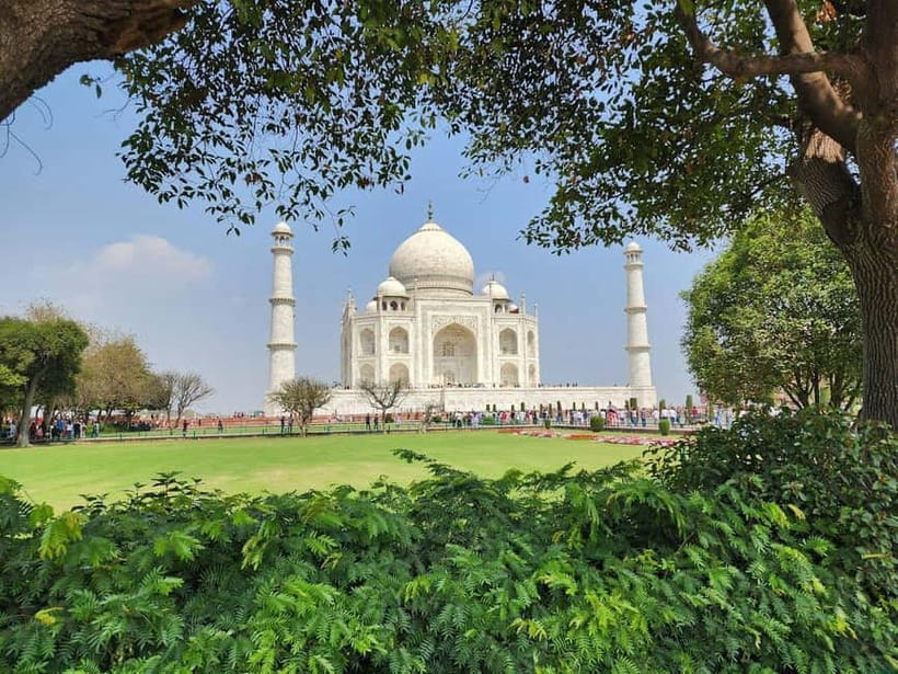 From Delhi: Private Taj Mahal Day Tour By Car and Driver - Agra Fort UNESCO: a guided walk through Akbar and Shah Jahan influences