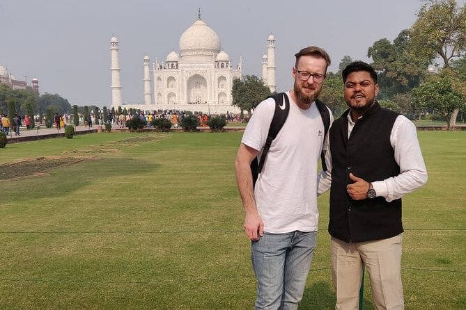 From Delhi: Private Taj Mahal Sunrise, Baby Taj & Fort Tour - Entering the Taj with a private guide (and the photo help that makes a difference)