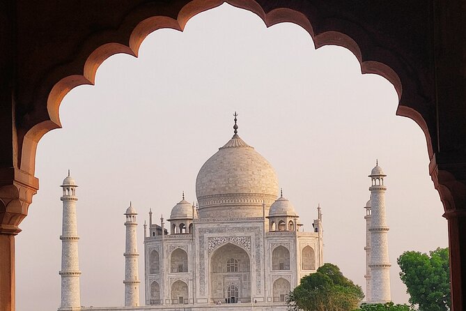 From Delhi: Skip-The-Line, Taj Mahal Day Tour With Entrance Fee - Entering the Taj Mahal with a guide who points out what photos miss