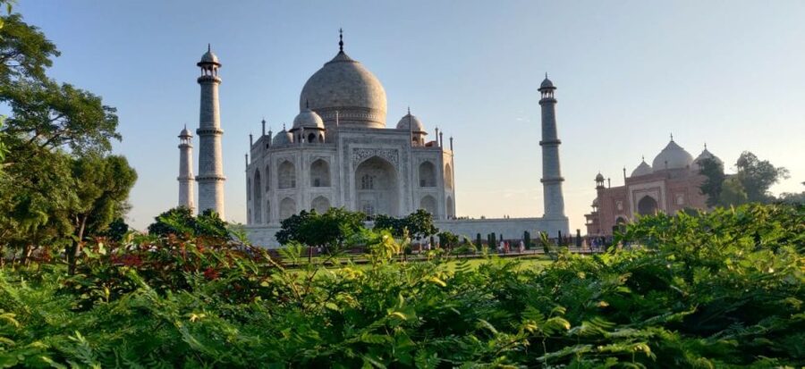From Delhi: Sunrise Taj Mahal, Agra Fort, & Baby Taj Tour - Taj Mahal before the crowds: what the 3-hour guided visit feels like