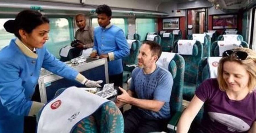 From Delhi: Taj Mahal & Agra City Tour By Gatiman Train - Key things that make this tour work