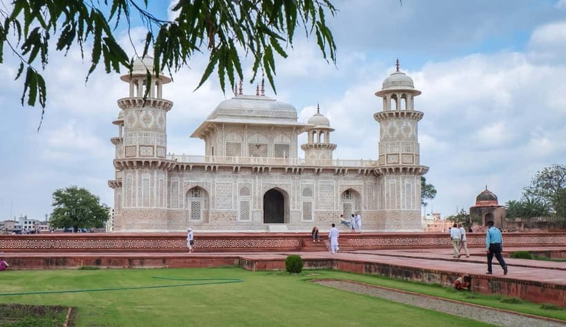 From Delhi: Taj Mahal & Agra Day Tour by Superfast Train - Why the Gatimaan Express day plan actually works