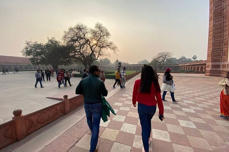 From Delhi: Taj Mahal & Agra Day Tour by Superfast Train - Arriving in Agra at 9:50 AM, then meeting your guide