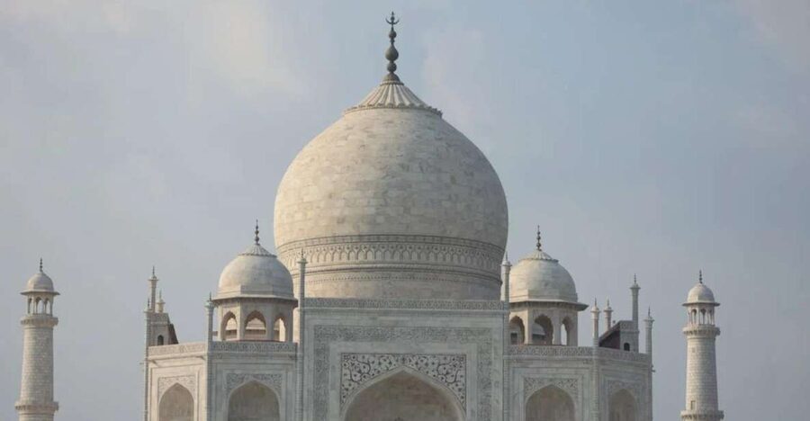 From Delhi: Taj Mahal & Agra Day Tour with Fatehpur Sikri - Agra Fort: the view, the power, the walls that matter