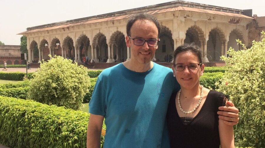 From Delhi: Taj Mahal & Agra Fort Day Trip by Express Train - Delhi pickup to station seats: what the morning really involves