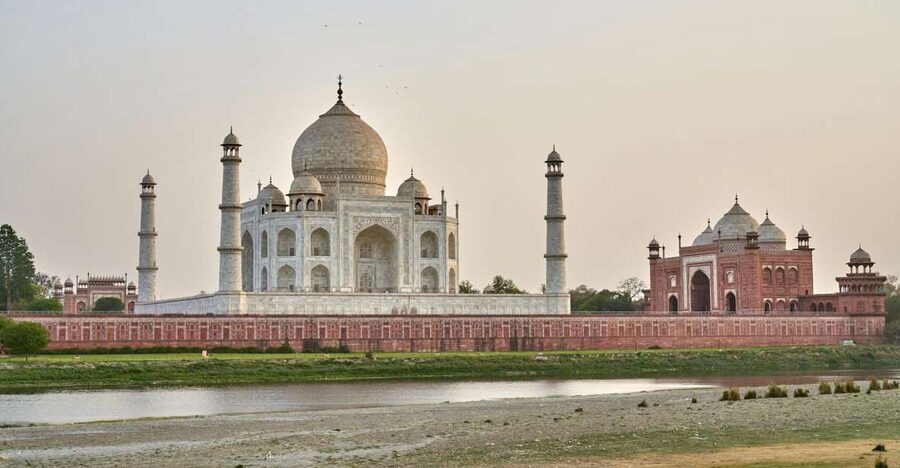 From Delhi: Taj Mahal & Agra Fort Private Tour with Options - Guides and photo help: what the best experiences highlight