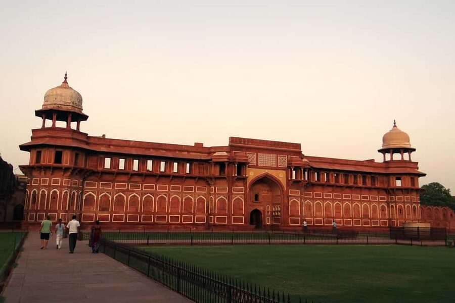 From Delhi: Taj Mahal & Agra Fort Shared Group Tour - Price and Value: What $22 Really Covers
