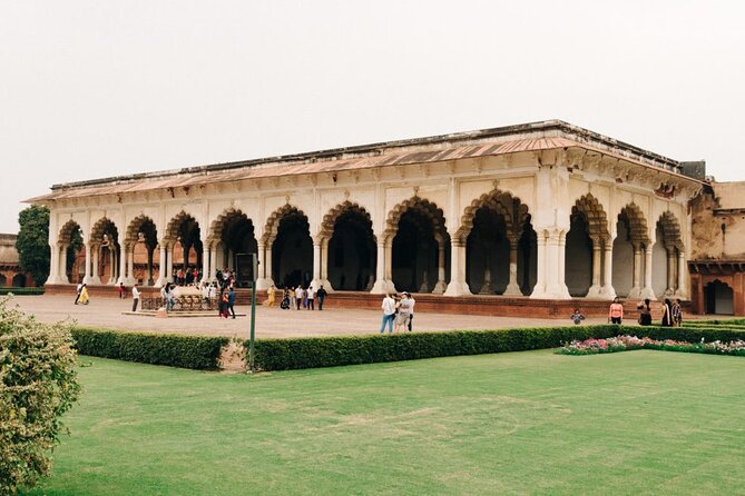 From Delhi : Taj Mahal & Agra Fort Tour by Luxury Express Train - Meals, water, and the small comforts that protect your energy