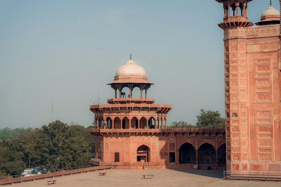 From Delhi: Taj Mahal & Agra Private Day Trip with Transfers - Private guide energy: why names keep coming up