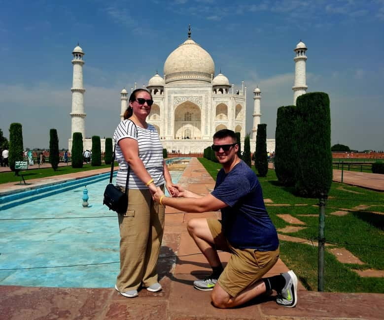 From Delhi: Taj Mahal & Agra Tour by Gatimaan Express Train - The Return Train and Dinner: Closing the Day Without More Chaos