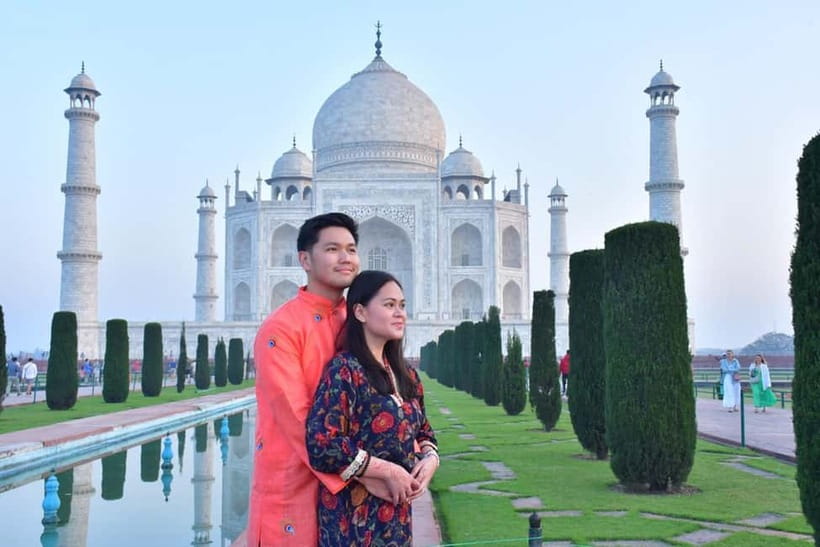 From Delhi: Taj Mahal & Agra Tour by Gatimaan Express Train - Crowd, Closure, and Comfort Tips Before You Go