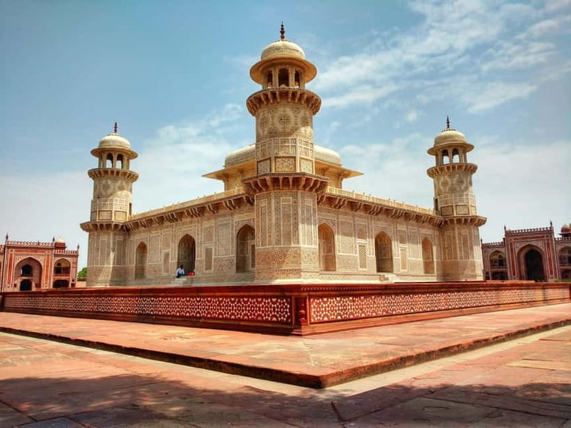 From Delhi: Taj Mahal & Agra Tour with Lunch at Marriott - Taj Mahal at the right pace: guided clarity plus time for your photos