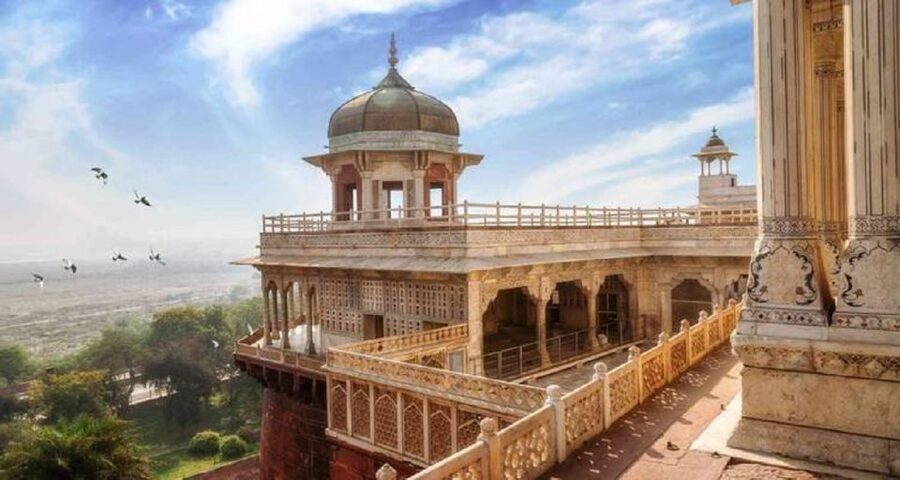 From Delhi: Taj Mahal & Agra With Fatehpur Sikri Day Tour - Price and logistics: is $21 good value here?
