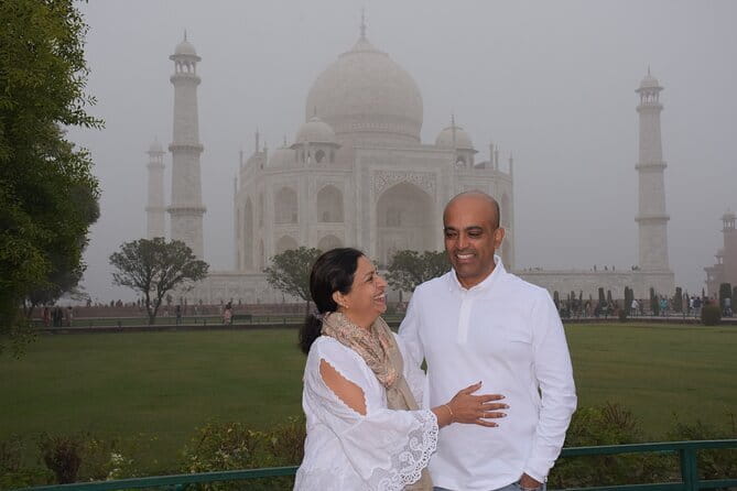 From Delhi: Taj Mahal and Agra City Tour by Car - All Inclusive - Agra Fort, UNESCO walls, and the bigger Mughal picture
