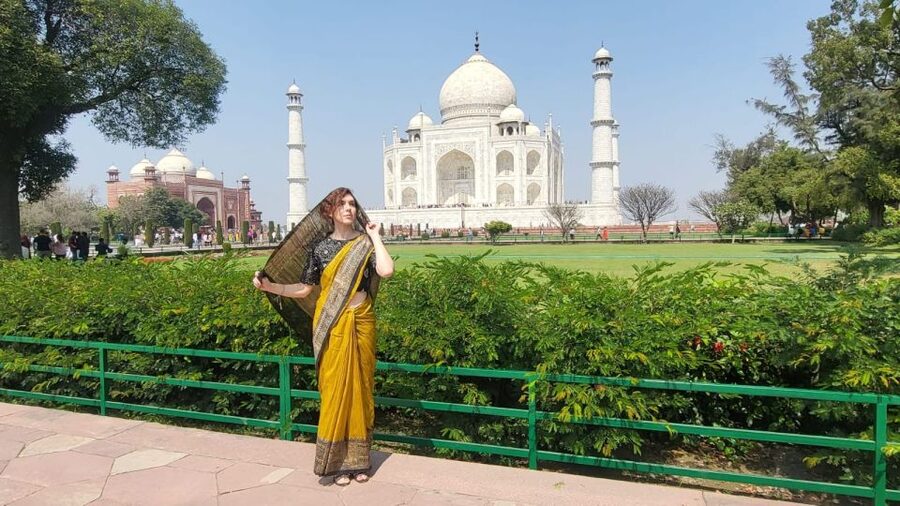 From Delhi: Taj Mahal and Agra Day Tour by Super-fast Train - The Taj Mahal visit: guided timing in a crowd-famous place
