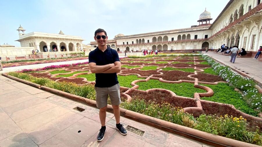From Delhi: Taj Mahal and Agra Day Tour by Super-fast Train - Delhi pickup to station: the part you usually regret doing yourself