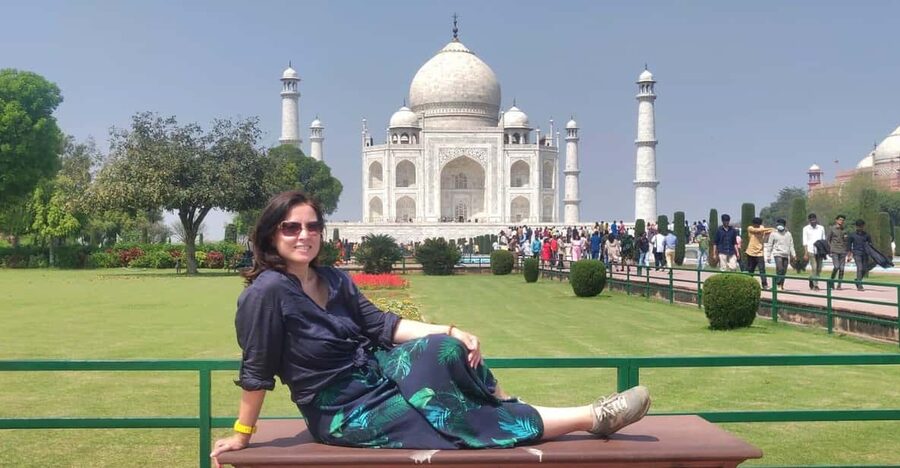 From Delhi: Taj Mahal Private Tour by Car with Entrance Fees - Taj Mahal Highlights That Are Easier When Someone Explains Them