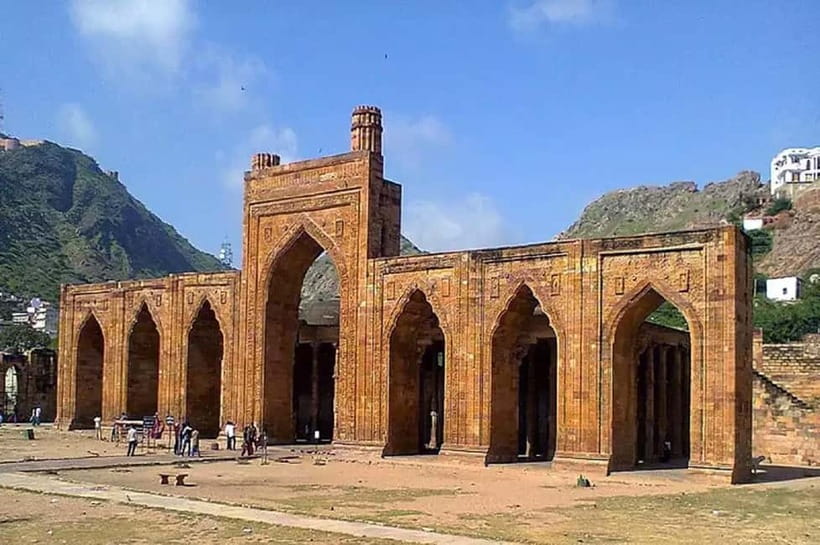 From Jaipur : Private Ajmer Pushkar Tour by Cab - Ajmer and the Khwaja Muin-ud-din Chishti Shrine: A Sufi Visit You Should Prepare For