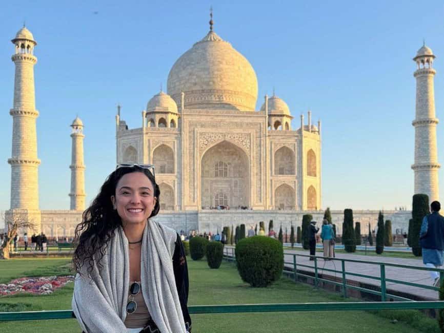 From Jaipur : Taj Mahal & Agra fort Tour and Drop Delhi - Jaipur to Agra in a single day: why the drive matters