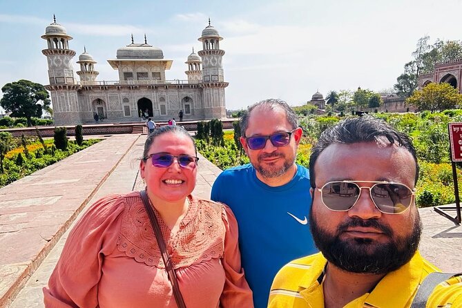From Jaipur: Taj Mahal & Agra Tour with Transfer to Delhi by Car - Agra lunch break: the reset you need before Fort and Baby Taj