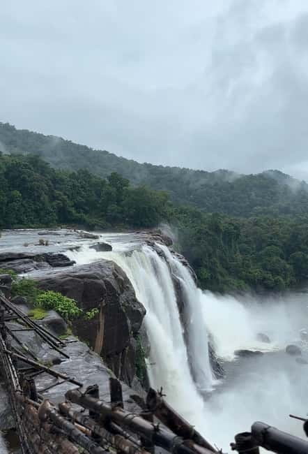 From Kochi: Athirappilly Waterfalls Day Trip with Transfers - The short trek and how to prep for it