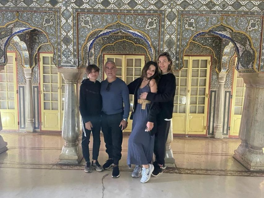 From New Delhi: Jaipur Private Day Trip with Guide - Jal Mahal, The Water Palace Pause That Breaks the Day