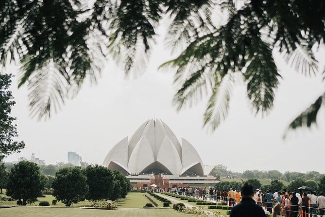 Full Day 8 Hours Old and New Delhi City Tour. - Starting at 8:00 AM with a plan for Delhi traffic
