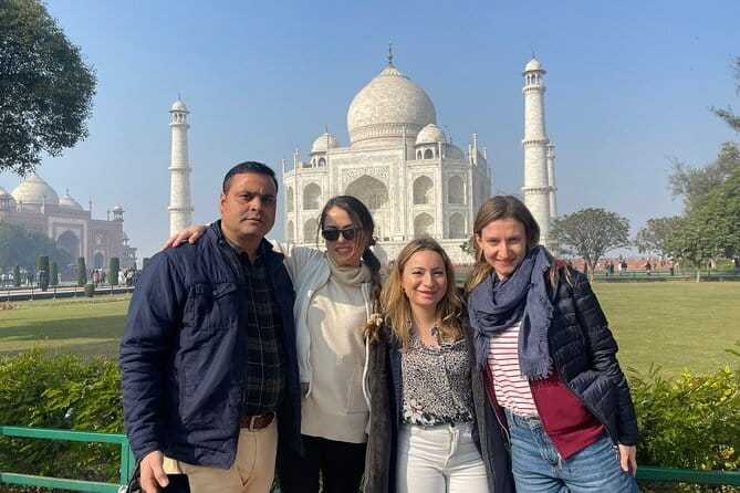 Full Day Agra Tour from Delhi - Breakfast, meals, and what to pack for a long monument day