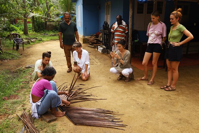 Full Day Backwater Village Punting Boat Cruise - Vaikom Village Stop: Banana-Leaf Vegetarian Lunch and Coconut Rope Craft