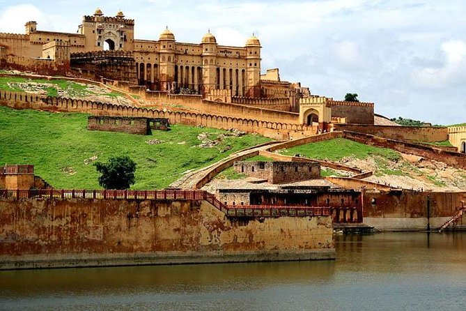 Full-Day Jaipur City Tour with Amber Fort and City Palace - Amber Fort: why the morning start matters