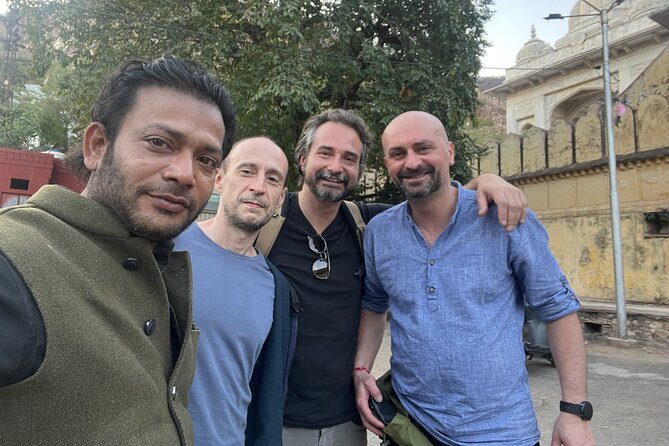 Full-Day Jaipur City Tour with Guide - Royal Gaitor Tumbas, Then Quiet Breaks From the Main Streets