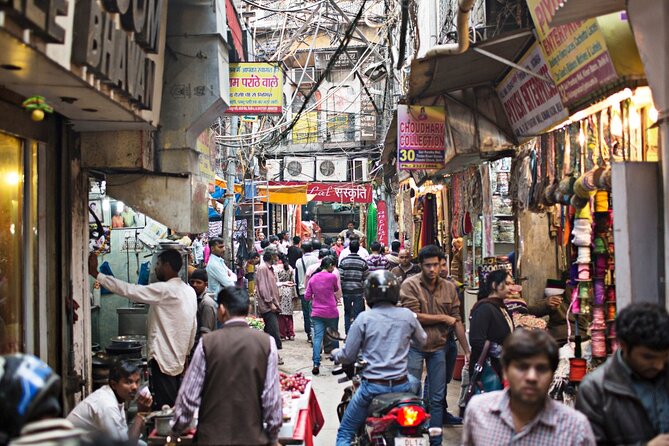 Full Day Old and New Delhi City Tour - Lunch timing, Gurudwara Bangla Sahib, and Agersen ki Baoli