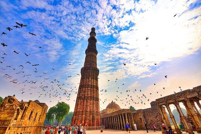Full Day Old Delhi and New Delhi Tour - Meeting point to first stop: how the day starts at 8:00 AM