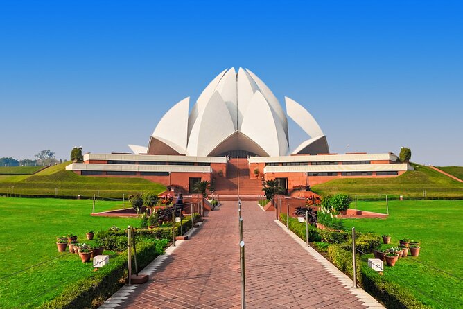 Full Day Private Guided Delhi City tour by Car with Guide - Jama Masjid and Courtyard Time: Seeing Mughal Scale Up Close