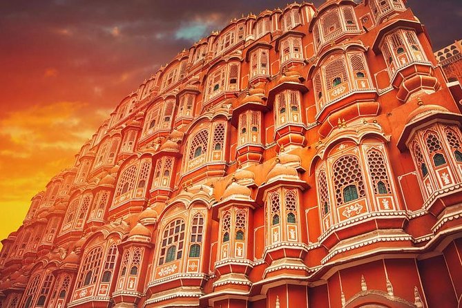 Full-Day Private Tour Heritage of Jaipur with Amber Fort - City Palace and Jantar Mantar: heritage close together