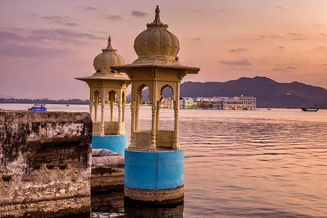 Full-Day Private Udaipur Three wheeled Tuk Tuk Sightseeing - City Palace Stop: Two Hours and Flexible Touring