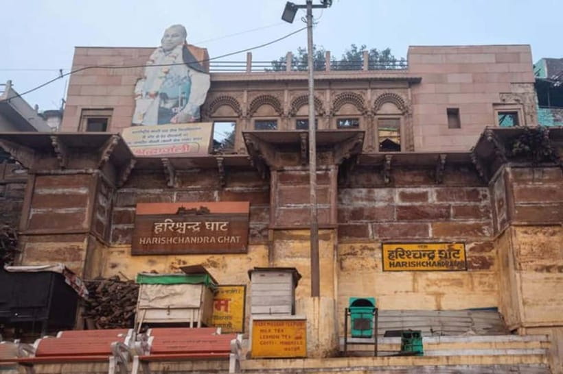 Full-day private Varanasi tour with AC car, boat & Sarnath - Assi Ghat, Manikarnika Ghat walks, and fitting the river into your day