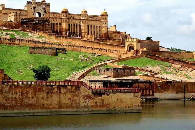 Full Day Sightseeing Jaipur Tour by Car With Guide Include Lunch - Patrika Gate: morning light, photo-ready arches, and a local shopping feel