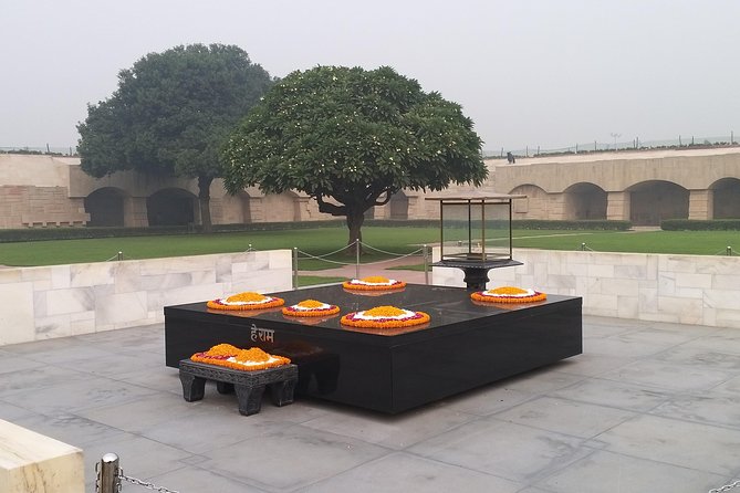 Full Day Tour of Delhi With Guide & Entrances - Pickup, AC Comfort, and What the Price Covers