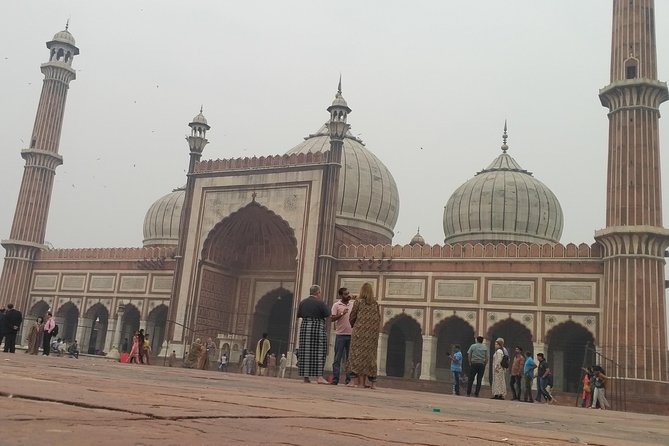 Full Day Tour of Delhi With Guide & Entrances - Qutub Minar: The Tall Brick Tower Moment