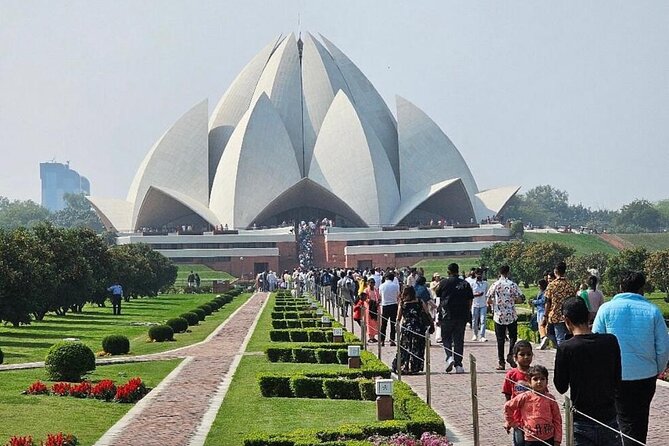 Glories of the Past-3 Day Tour to Delhi Agra Fatehpur-Taj & More - Guides, questions, and photo help that gets mentioned for a reason