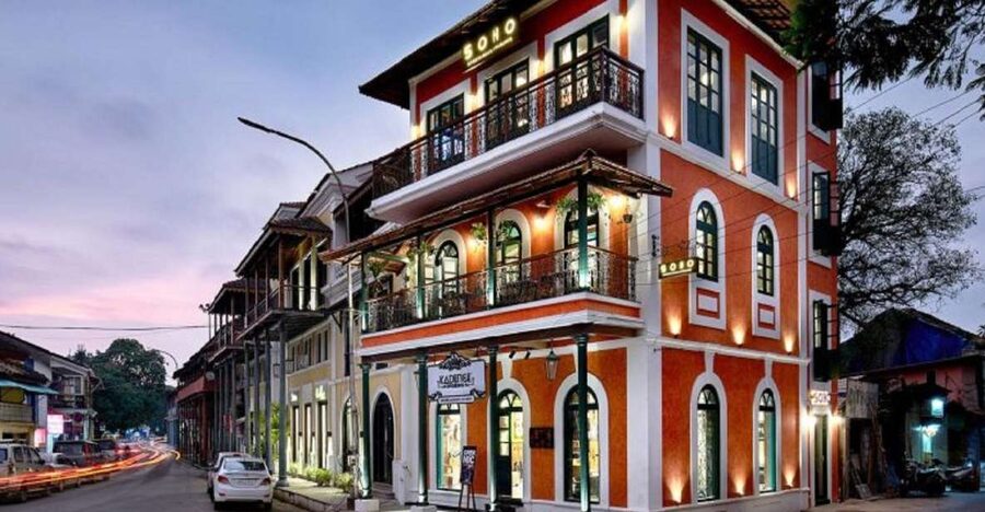 Goa: Pub Crawl - The Middle Pub: Local Drinks and Low-Stress Social Time