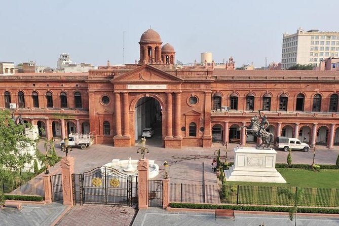 Golden Temple, Jallianwala Bagh, Partition Museum & Wagha Border - #Travellouge - Hotel pickup and AC rides, without making your day complicated